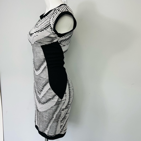 Cut25 by Yigal Azrouel Black & White Mini Cocktail Dress Textured Bodycon Boho 2 - Picture 9 of 16